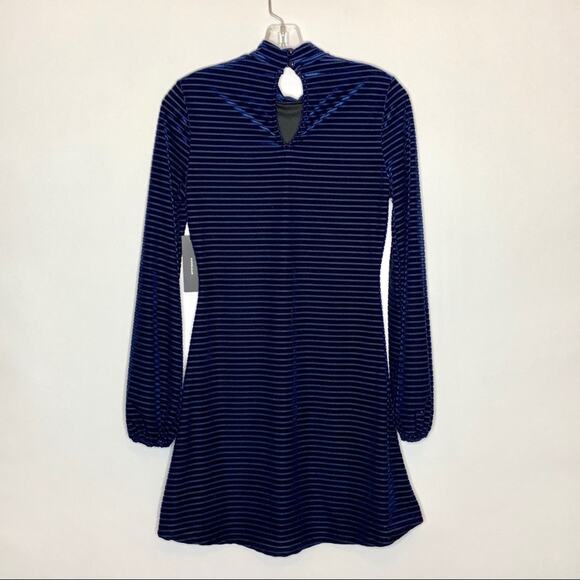 Lulus Ticket to Chic navy blue striped velvety dress size Extra Small XS NWT - Picture 11 of 15